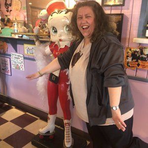 Meet your Posher, Tina